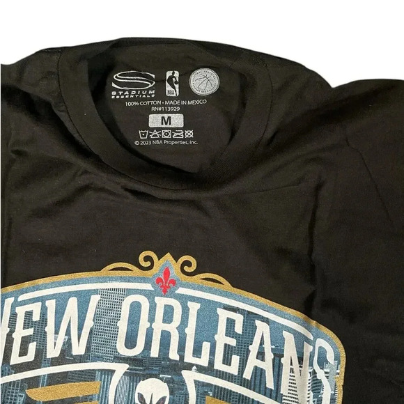 NBA New Orleans Pelicans Stadium Essentials T-Shirt Black Size Medium NWT - Picture 6 of 10